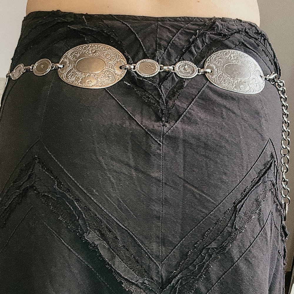 Silver Conch Western Chain Belt - Picture 2 of 5